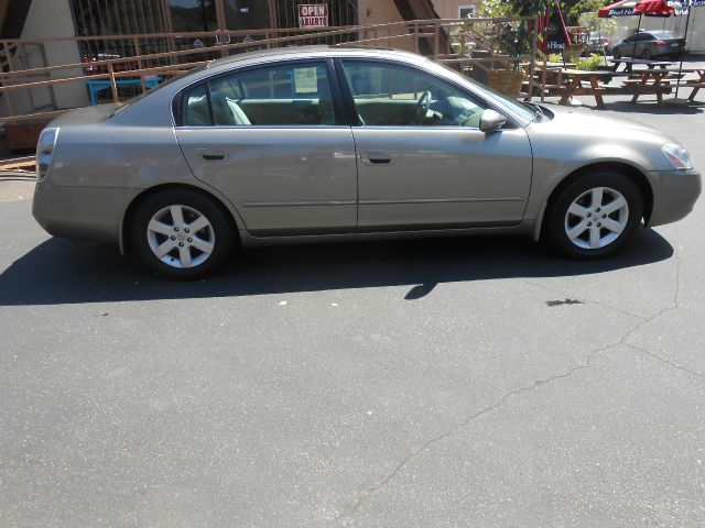 2002 Nissan Altima Pickupslt Quad Cab SWB 4WD 4x4 Truck