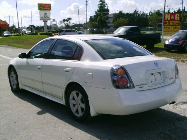 2002 Nissan Altima Pickupslt Quad Cab SWB 4WD 4x4 Truck