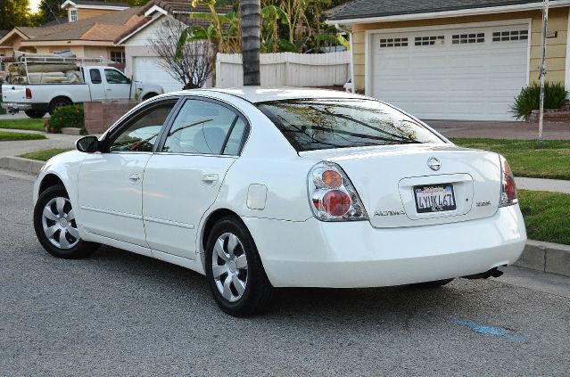 2002 Nissan Altima Pickupslt Quad Cab SWB 4WD 4x4 Truck