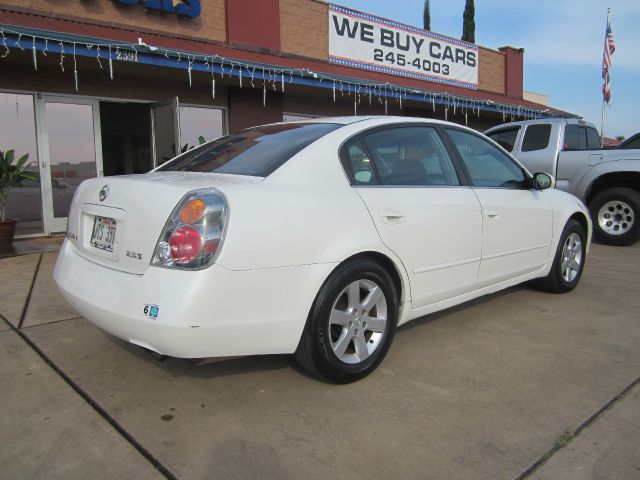 2002 Nissan Altima Pickupslt Quad Cab SWB 4WD 4x4 Truck