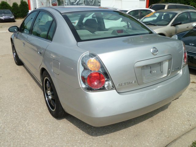 2002 Nissan Altima Pickupslt Quad Cab SWB 4WD 4x4 Truck