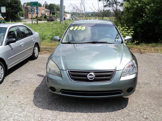 2002 Nissan Altima Standard 4X4 Hardtop