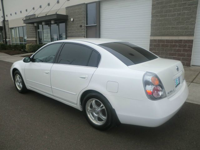 2002 Nissan Altima Pickupslt Quad Cab SWB 4WD 4x4 Truck