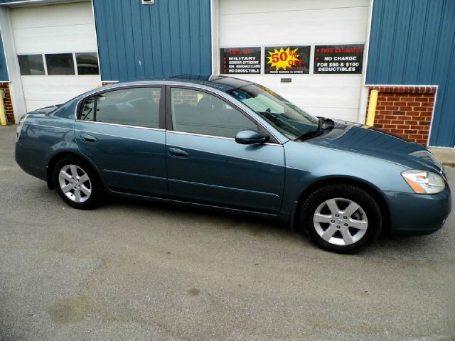 2002 Nissan Altima Pickupslt Quad Cab SWB 4WD 4x4 Truck