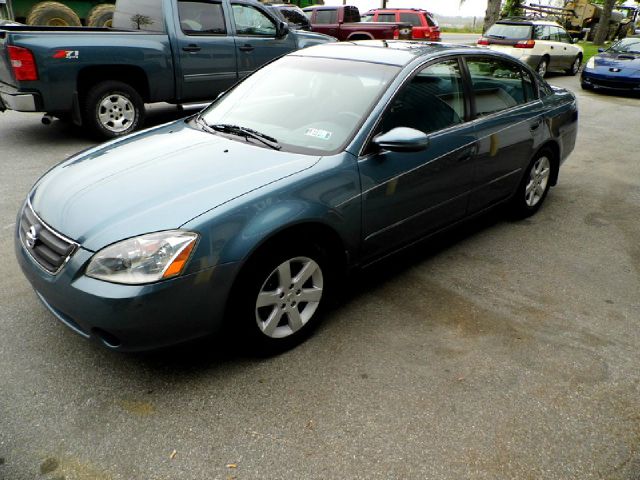 2002 Nissan Altima Pickupslt Quad Cab SWB 4WD 4x4 Truck