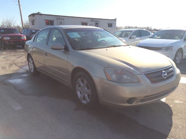 2002 Nissan Altima Pickupslt Quad Cab SWB 4WD 4x4 Truck