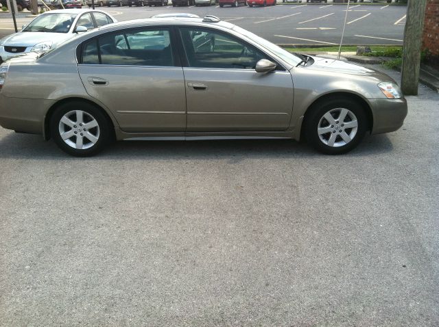 2002 Nissan Altima Pickupslt Quad Cab SWB 4WD 4x4 Truck