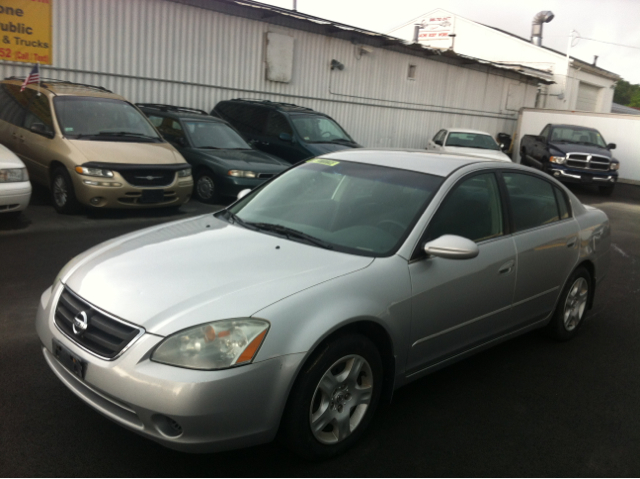 2002 Nissan Altima Pickupslt Quad Cab SWB 4WD 4x4 Truck