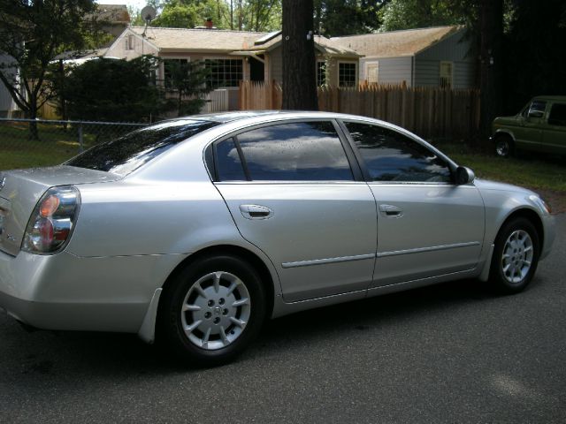 2002 Nissan Altima Pickupslt Quad Cab SWB 4WD 4x4 Truck