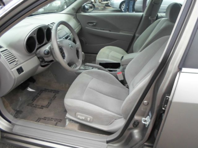 2002 Nissan Altima LE