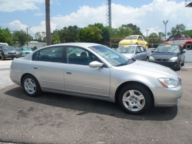 2002 Nissan Altima Pickupslt Quad Cab SWB 4WD 4x4 Truck