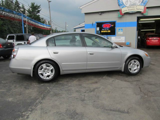 2002 Nissan Altima Pickupslt Quad Cab SWB 4WD 4x4 Truck