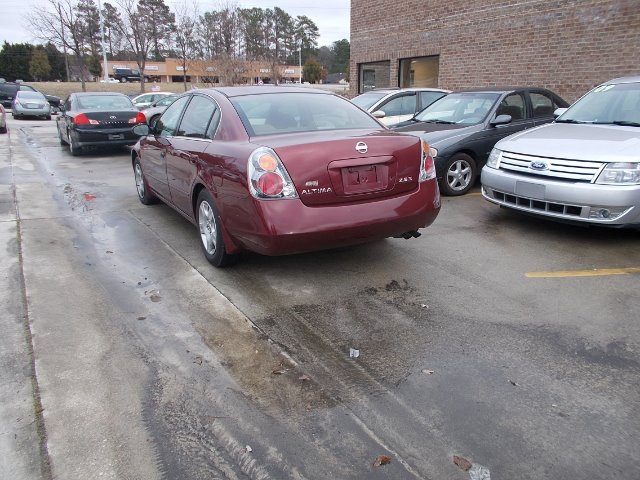 2002 Nissan Altima Pickupslt Quad Cab SWB 4WD 4x4 Truck