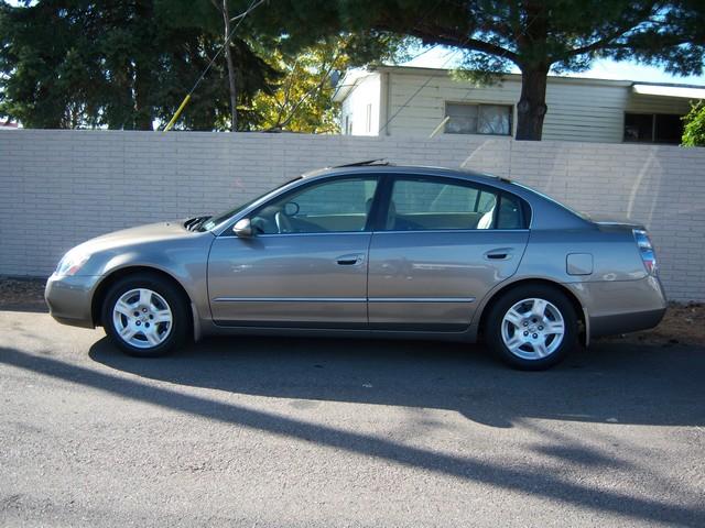 2002 Nissan Altima XR