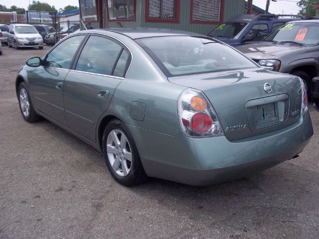 2002 Nissan Altima Pickupslt Quad Cab SWB 4WD 4x4 Truck