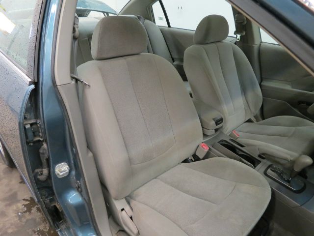 2002 Nissan Altima Pickupslt Quad Cab SWB 4WD 4x4 Truck
