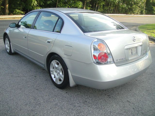 2003 Nissan Altima Pickupslt Quad Cab SWB 4WD 4x4 Truck