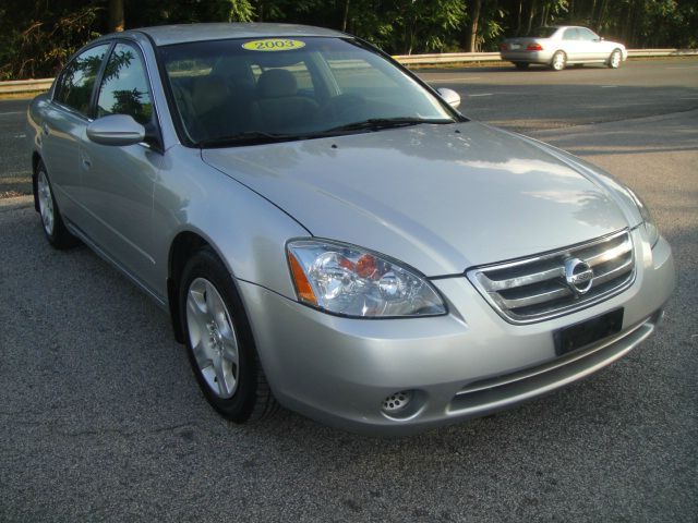 2003 Nissan Altima Pickupslt Quad Cab SWB 4WD 4x4 Truck