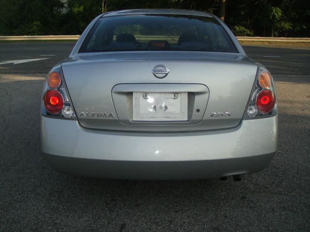 2003 Nissan Altima Pickupslt Quad Cab SWB 4WD 4x4 Truck