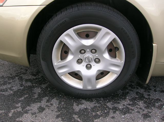 2003 Nissan Altima Pickupslt Quad Cab SWB 4WD 4x4 Truck