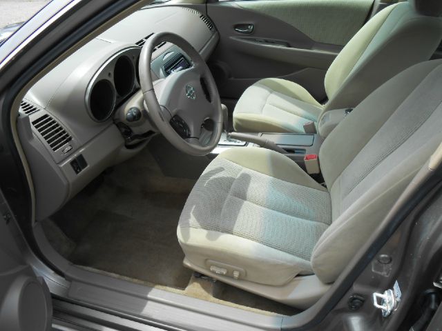 2003 Nissan Altima Pickupslt Quad Cab SWB 4WD 4x4 Truck