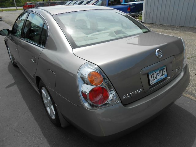 2003 Nissan Altima Pickupslt Quad Cab SWB 4WD 4x4 Truck