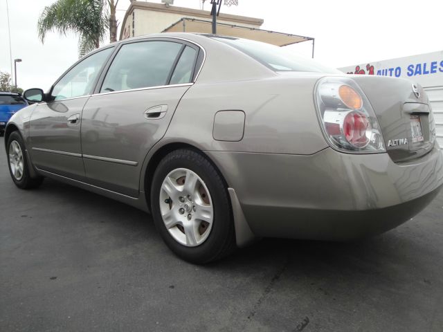 2003 Nissan Altima Pickupslt Quad Cab SWB 4WD 4x4 Truck