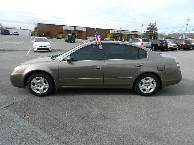 2003 Nissan Altima Pickupslt Quad Cab SWB 4WD 4x4 Truck