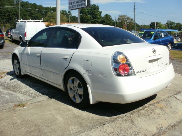 2003 Nissan Altima Pickupslt Quad Cab SWB 4WD 4x4 Truck