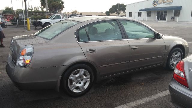 2003 Nissan Altima Pickupslt Quad Cab SWB 4WD 4x4 Truck