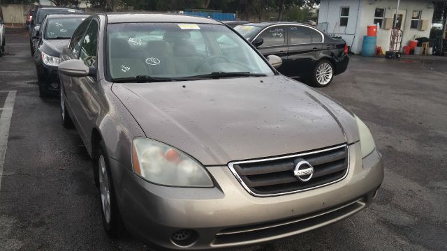 2003 Nissan Altima Pickupslt Quad Cab SWB 4WD 4x4 Truck
