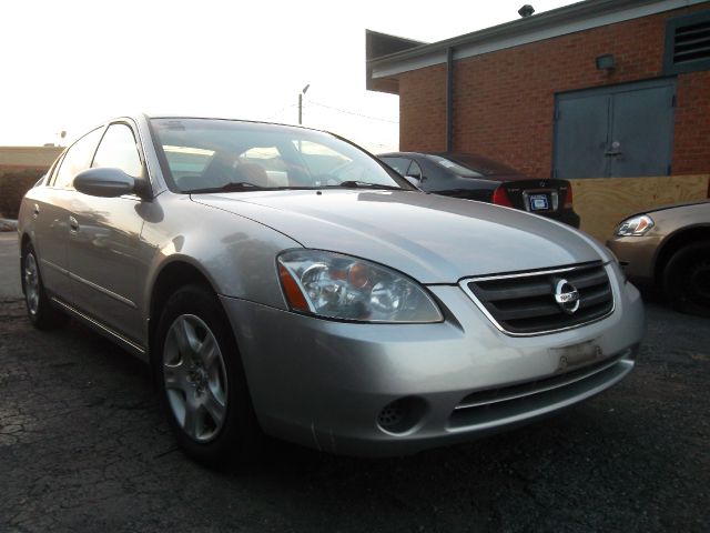 2003 Nissan Altima Pickupslt Quad Cab SWB 4WD 4x4 Truck