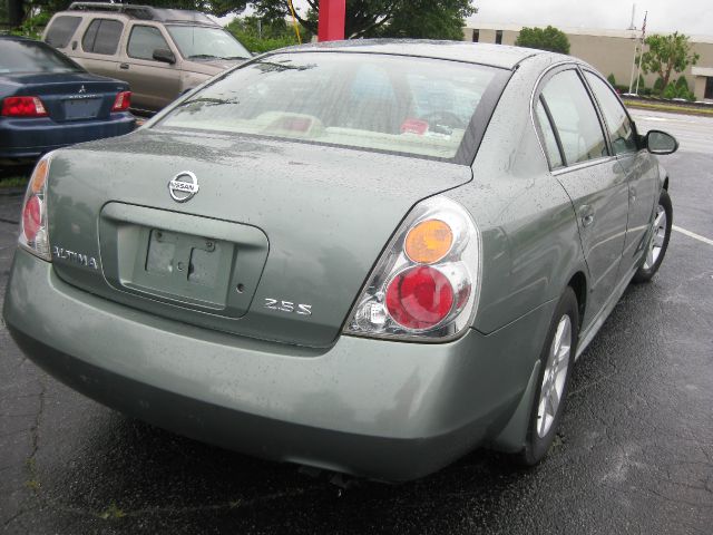 2003 Nissan Altima Pickupslt Quad Cab SWB 4WD 4x4 Truck