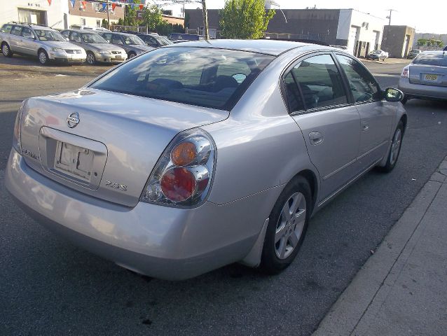 2003 Nissan Altima Pickupslt Quad Cab SWB 4WD 4x4 Truck