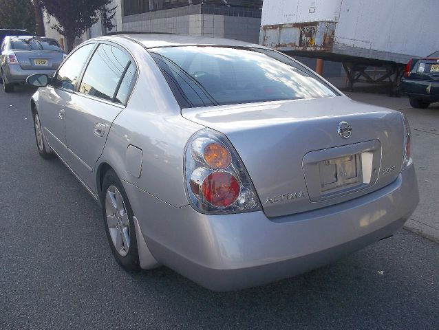 2003 Nissan Altima Pickupslt Quad Cab SWB 4WD 4x4 Truck