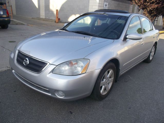 2003 Nissan Altima Pickupslt Quad Cab SWB 4WD 4x4 Truck