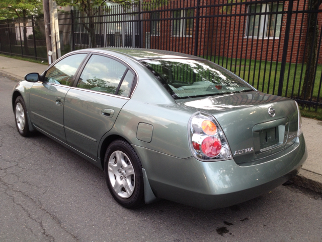 2003 Nissan Altima Pickupslt Quad Cab SWB 4WD 4x4 Truck