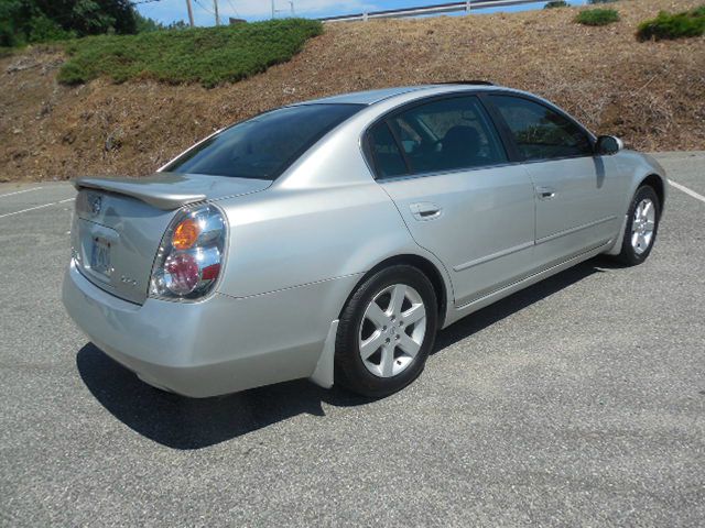 2003 Nissan Altima Pickupslt Quad Cab SWB 4WD 4x4 Truck