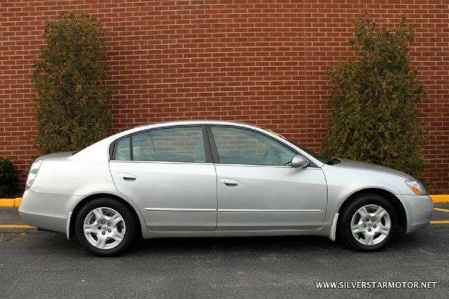 2003 Nissan Altima Pickupslt Quad Cab SWB 4WD 4x4 Truck