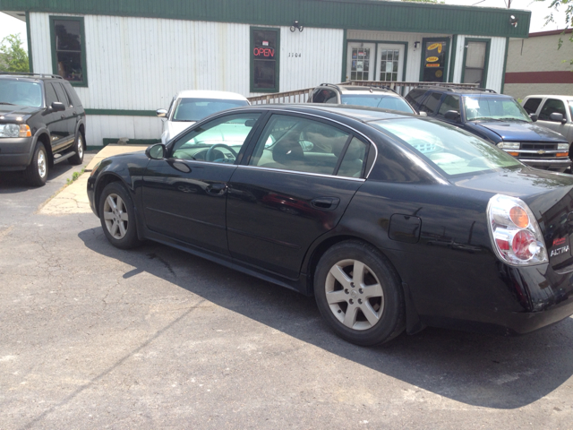 2003 Nissan Altima Pickupslt Quad Cab SWB 4WD 4x4 Truck