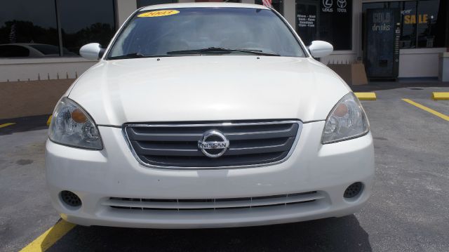 2003 Nissan Altima Pickupslt Quad Cab SWB 4WD 4x4 Truck