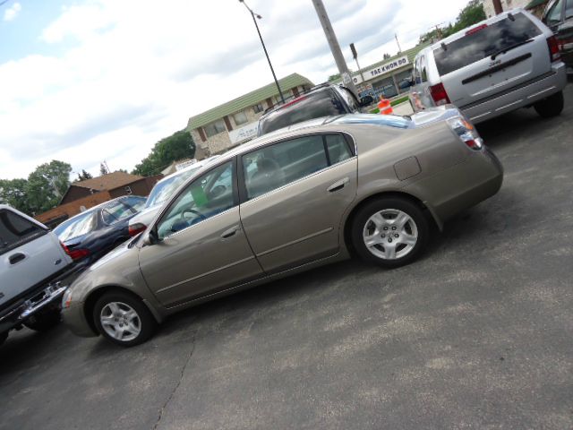 2003 Nissan Altima Pickupslt Quad Cab SWB 4WD 4x4 Truck
