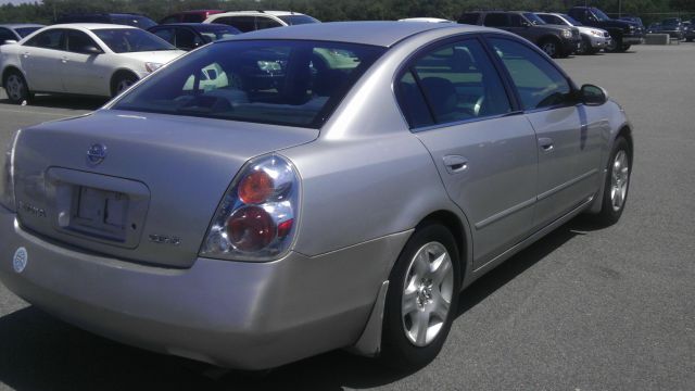 2003 Nissan Altima Pickupslt Quad Cab SWB 4WD 4x4 Truck