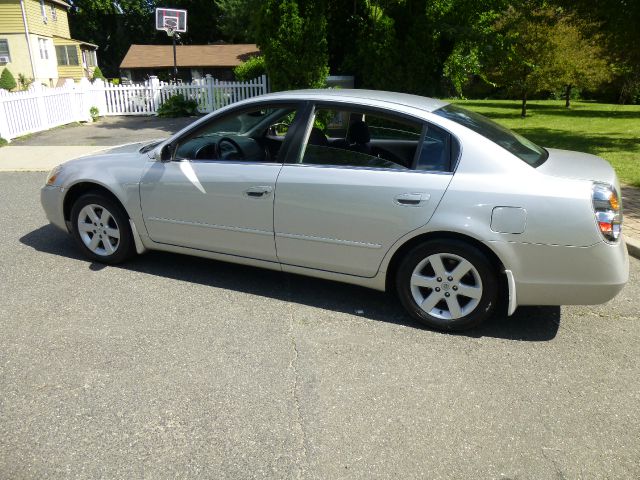 2003 Nissan Altima Pickupslt Quad Cab SWB 4WD 4x4 Truck