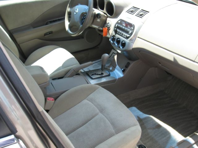 2003 Nissan Altima LE