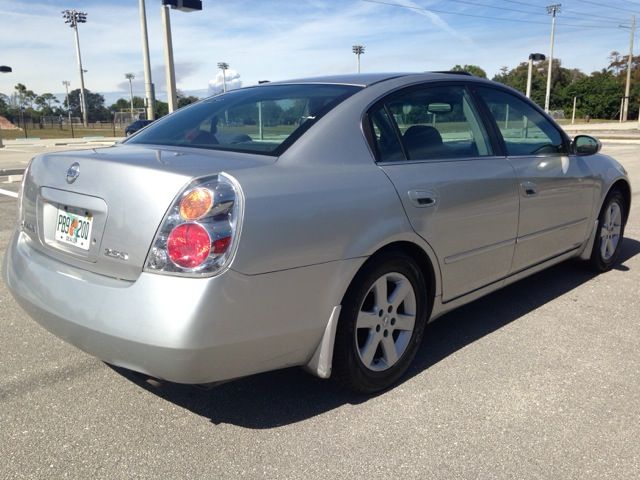 2003 Nissan Altima Pickupslt Quad Cab SWB 4WD 4x4 Truck