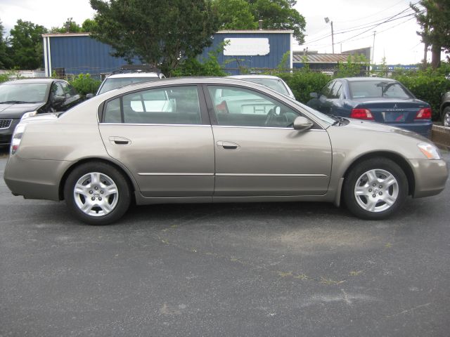 2003 Nissan Altima Pickupslt Quad Cab SWB 4WD 4x4 Truck