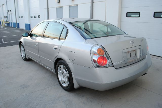 2003 Nissan Altima Pickupslt Quad Cab SWB 4WD 4x4 Truck