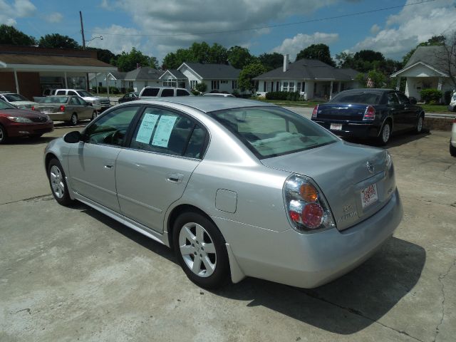 2003 Nissan Altima Pickupslt Quad Cab SWB 4WD 4x4 Truck