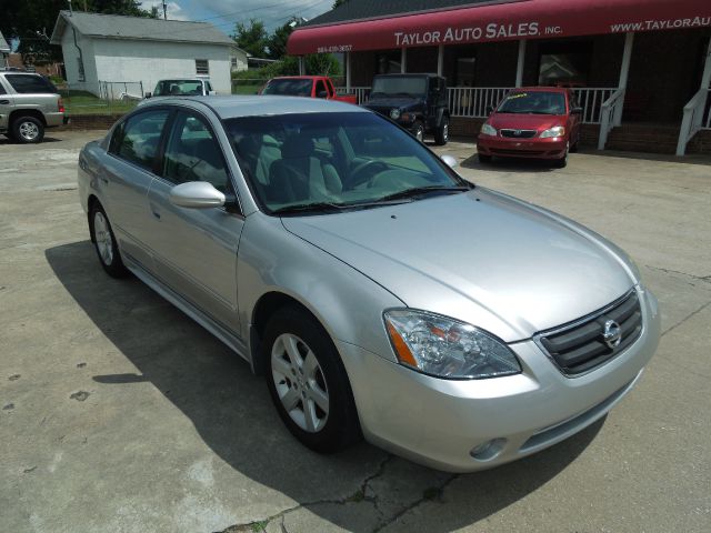 2003 Nissan Altima Pickupslt Quad Cab SWB 4WD 4x4 Truck